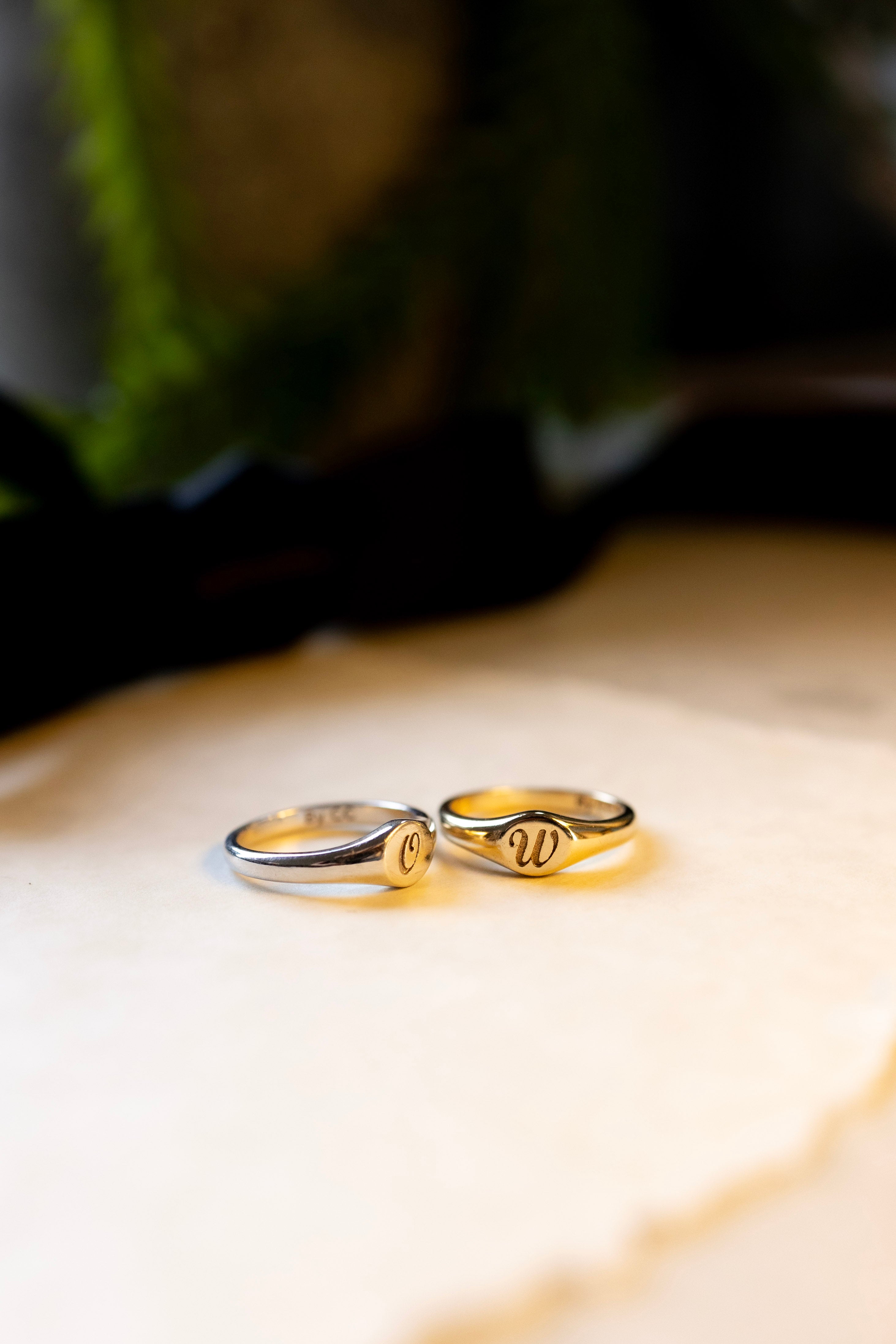 Bea Pinky Signet Ring