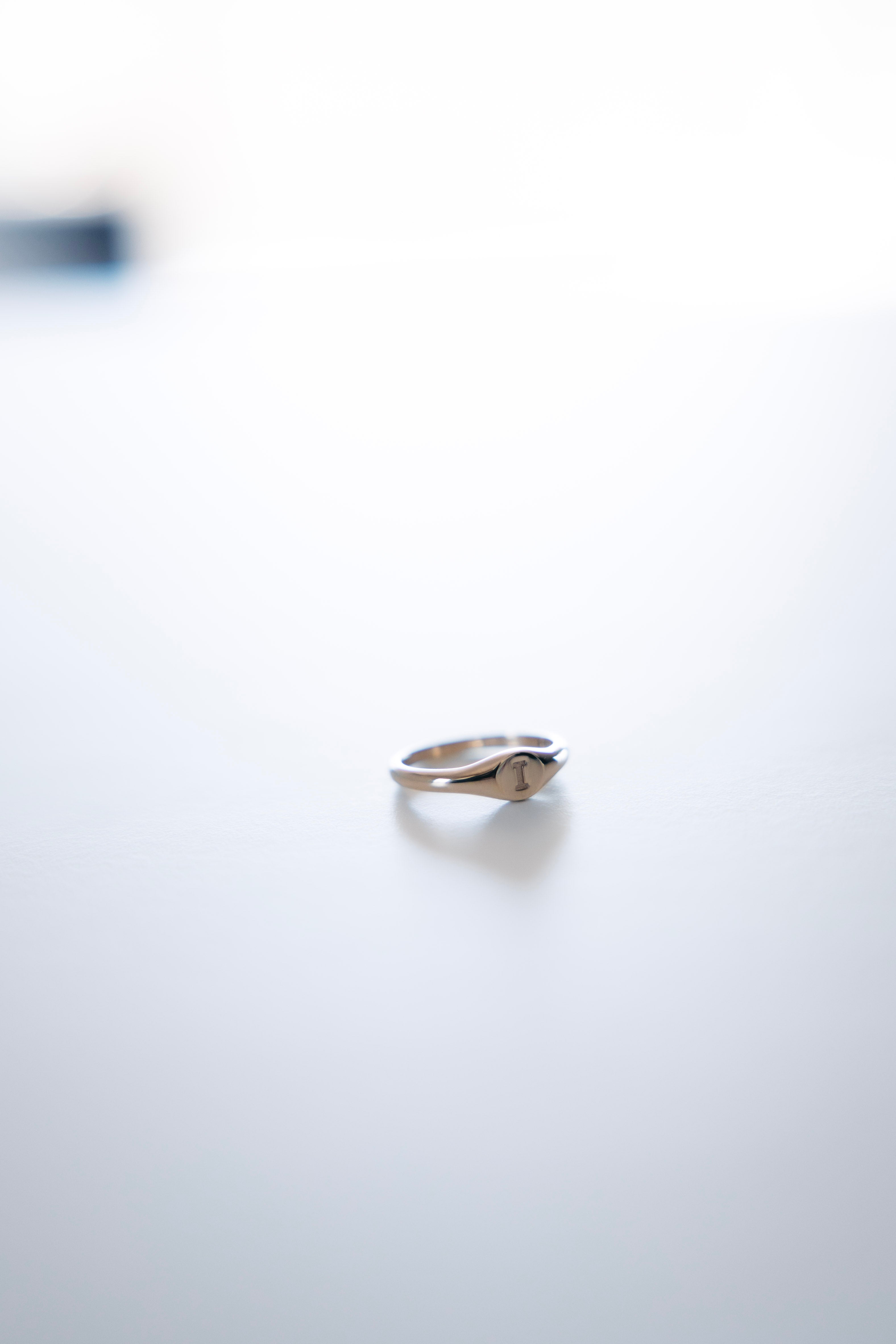 Bea Pinky Signet Ring