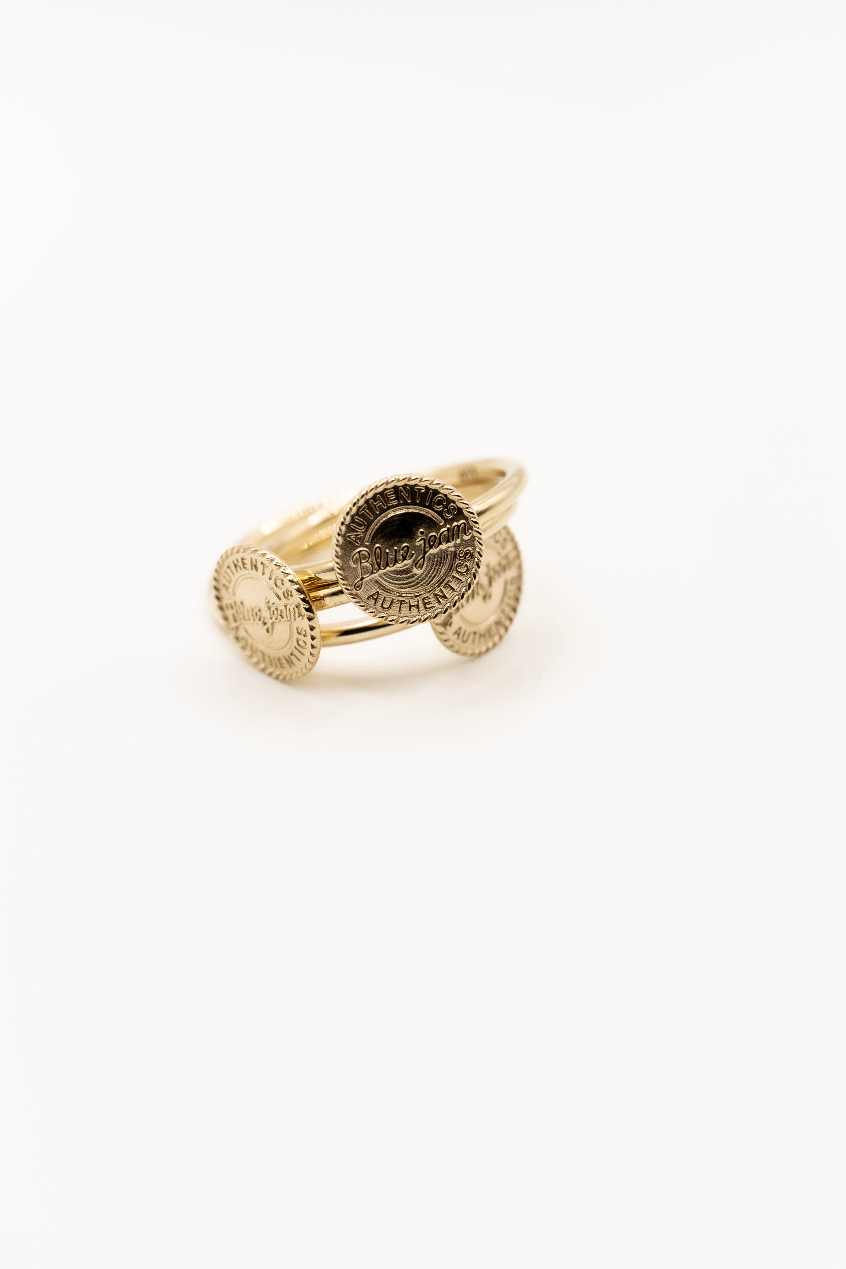 Modern textured gold ring design