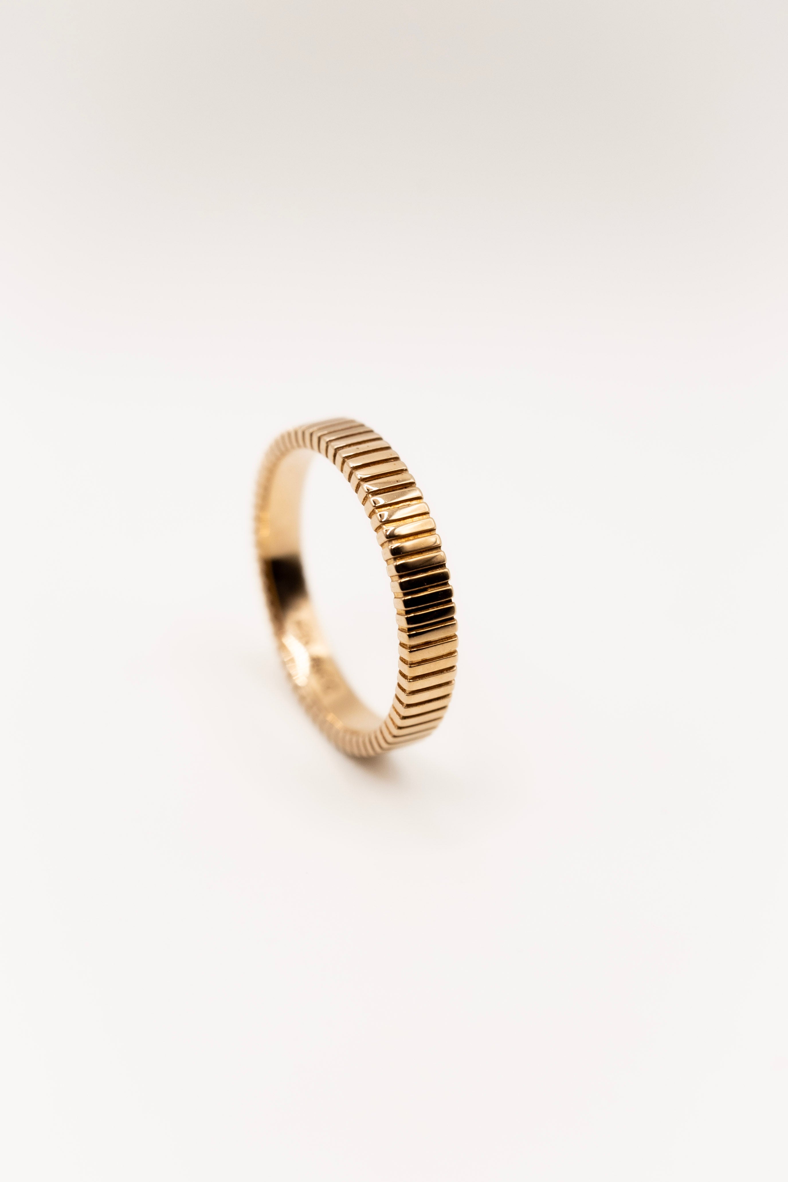 Fleur Textured Band