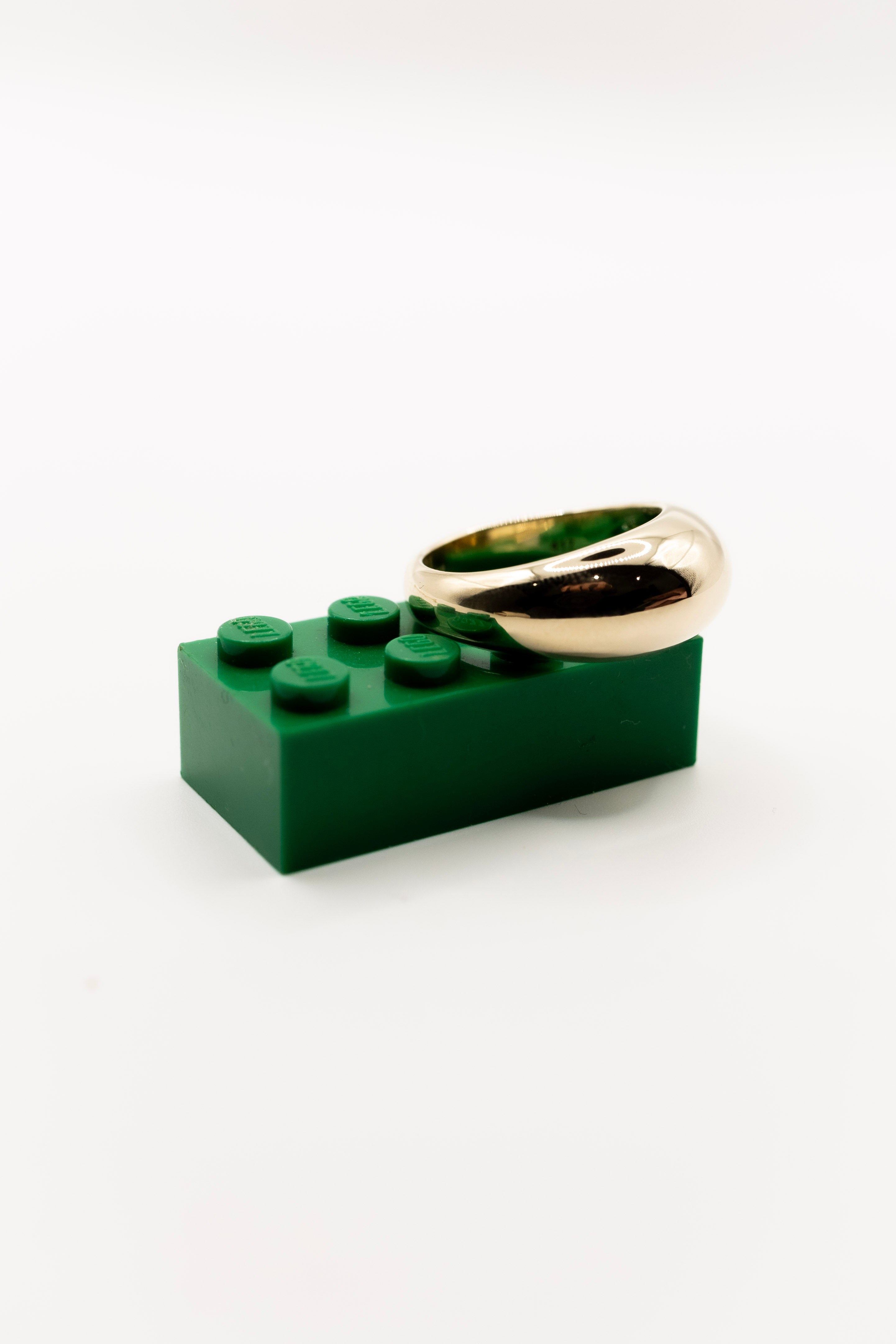 Cleo mini dome - a modern Australian ring design for busy women 
