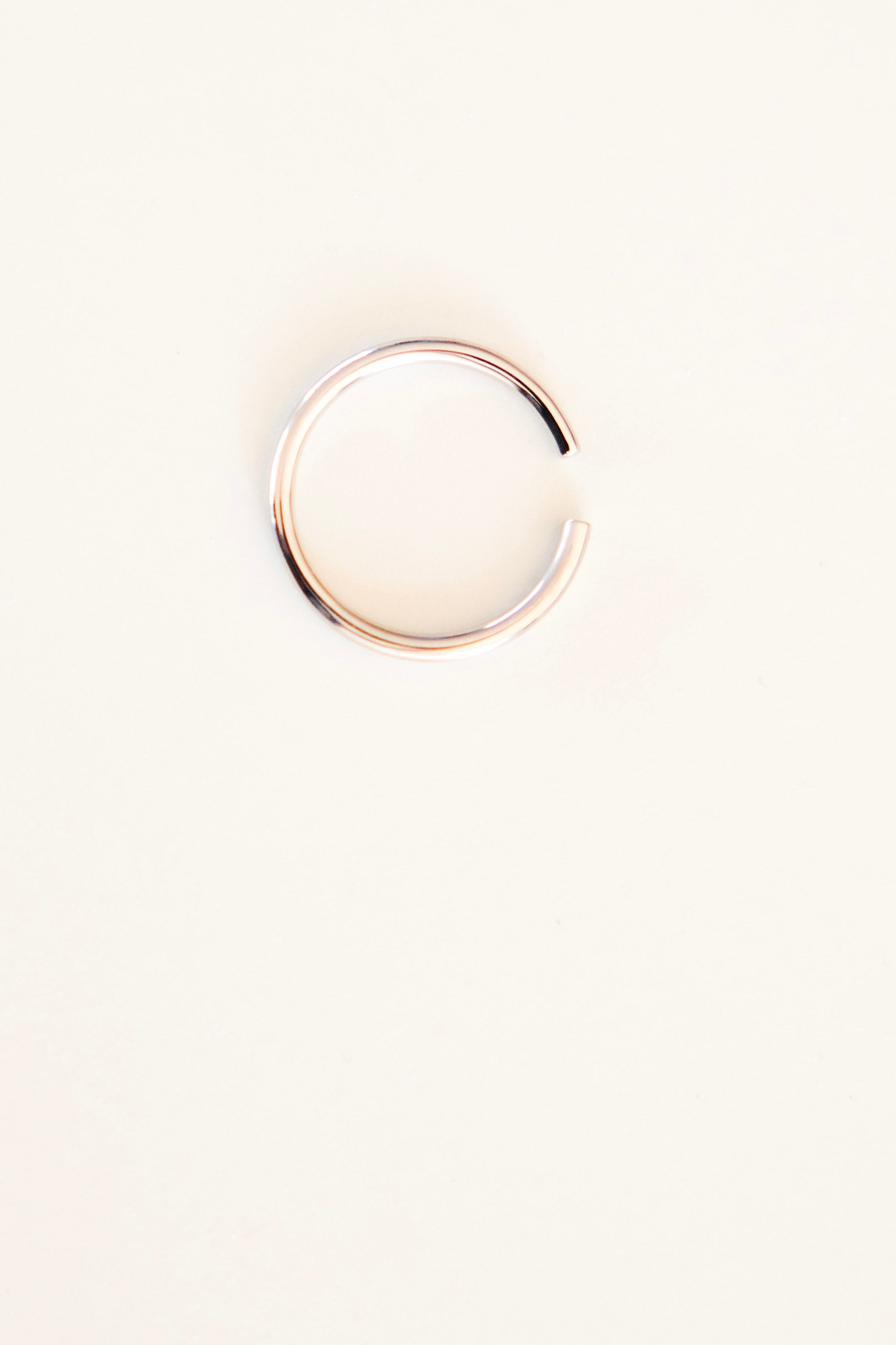 Close up Lucy White Gold Open Ring 